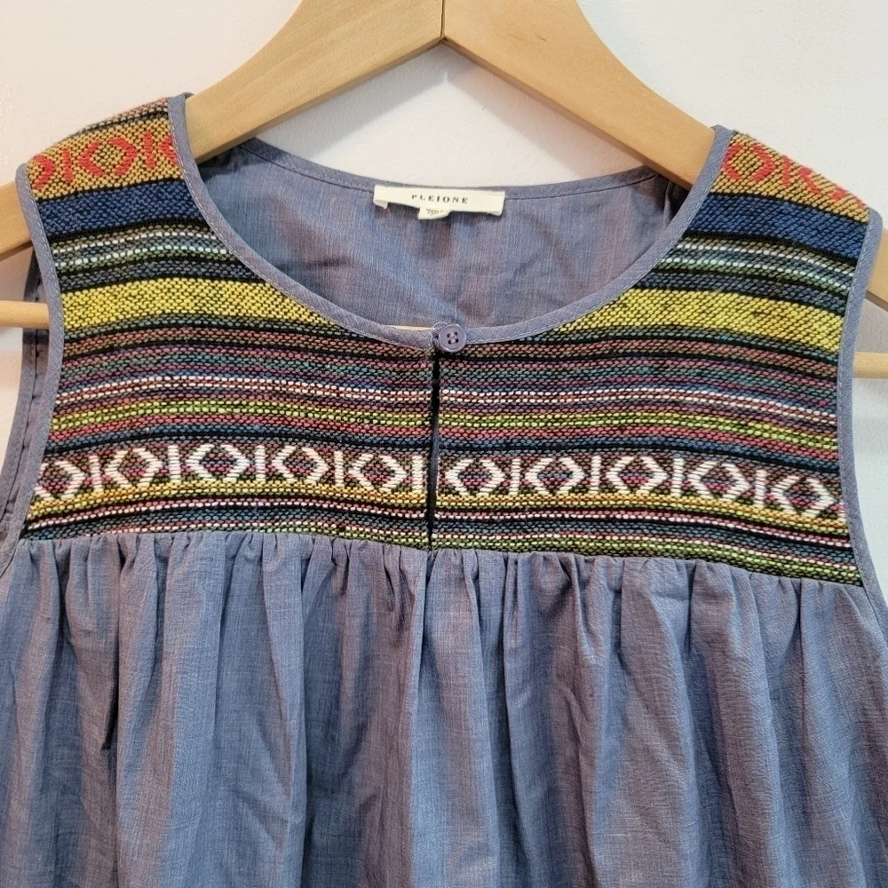 Pleione Chambray and Embroidered Sleeveless Blouse Size XS - Picture 3 of 4